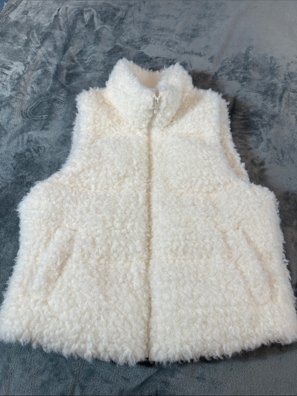 NWOT Universal Thread Cream Faux Sherpa Vest - Sleeveless Zip Front Sz M